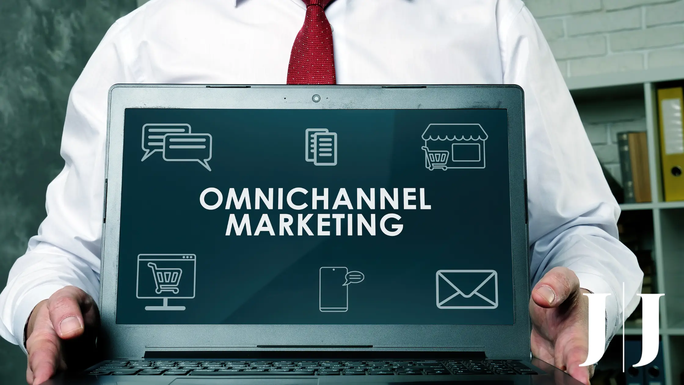 AI's Influence on Omnichannel Operations